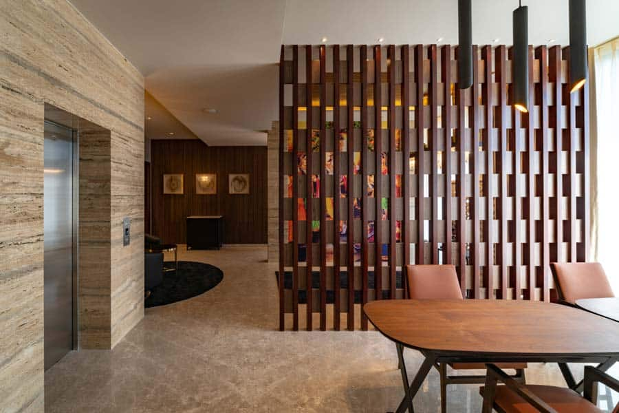 What are the types of wooden partitions?