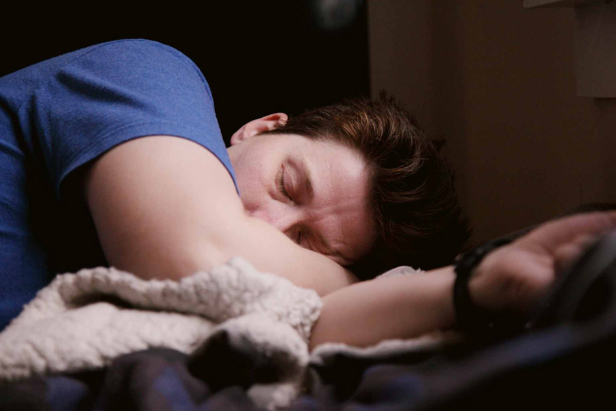 Healthy Choices That Encourage Consistent Sleep